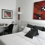 Nike - Only Guest house 3*