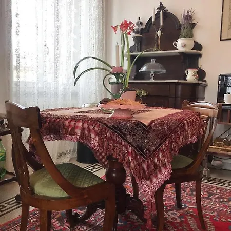 Nike - Only Guest house