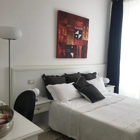 Nike - Only Maison d'hôtes 3*
