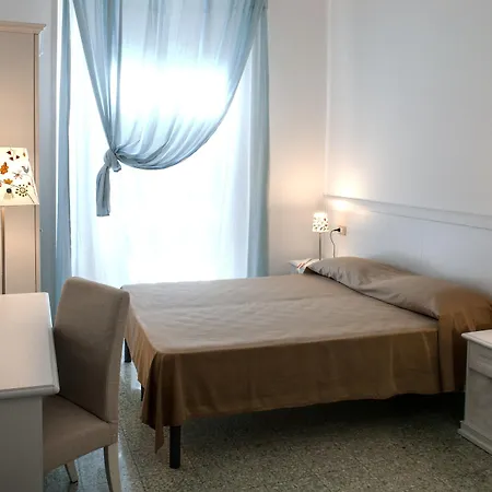 Pensión Nike - Only 4*