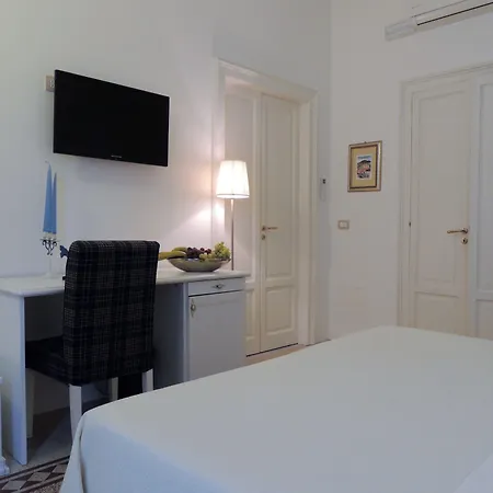 Pensión Nike - Only 4*